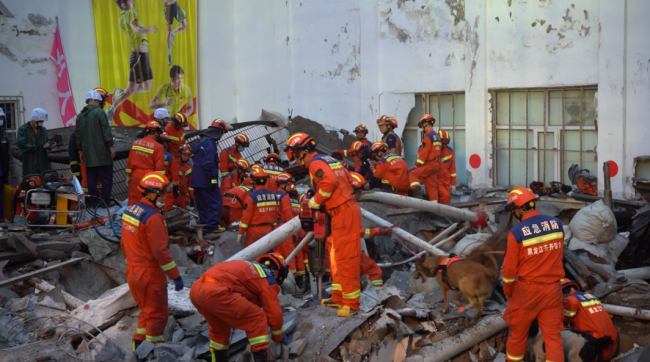 齐市坍塌事故致11人遇难 教学综合楼施工单位责任人已被公安机关控制