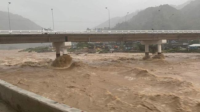 台风“杜苏芮”致菲律宾18万人受灾！多地爆发洪涝灾害