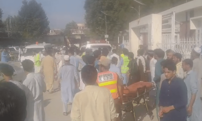 巴基斯坦西北部爆炸事件已致44人死亡 上百人受伤