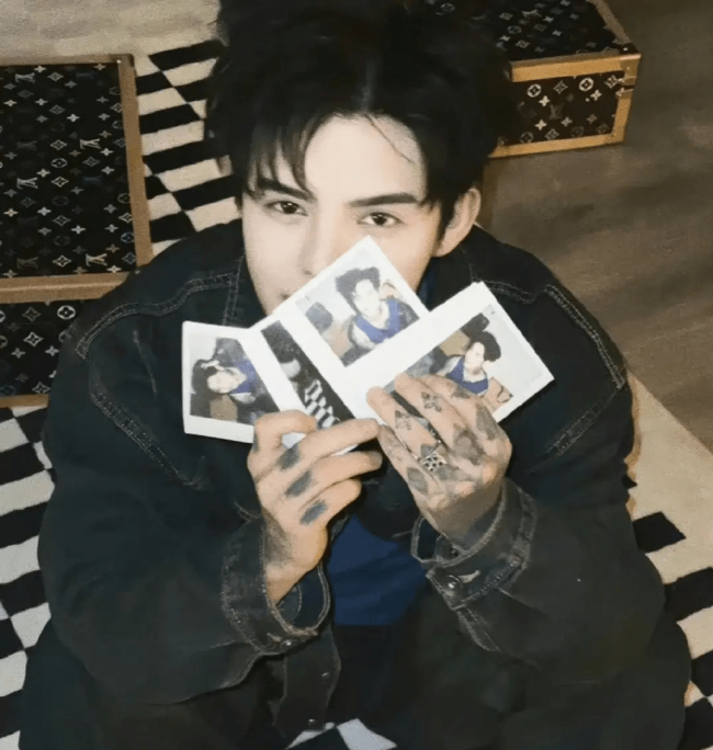 网红殷世航发表争议言论想靠遮瑕膏出道 粉丝怒斥他抹黑杨洋