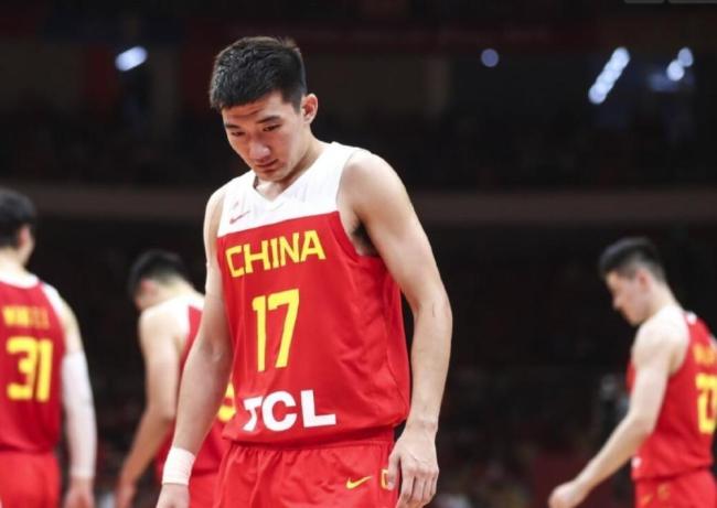 曝孙铭徽离开中国男篮国家队 媒体人：孙铭徽应该是现在男篮突破最强的了 男篮剩余13人，竞争呈白热化