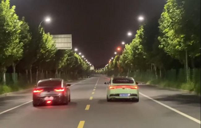 上海三男子深夜飙车被拘，涉扰乱公共场所秩序