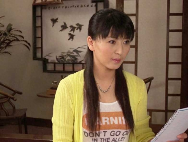 国家一级演员闫学晶:不顾家人反对嫁大10岁富商,今婚姻状况如何