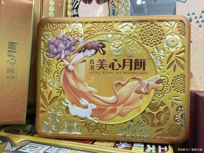 女子称发现公司发假月饼后被开除