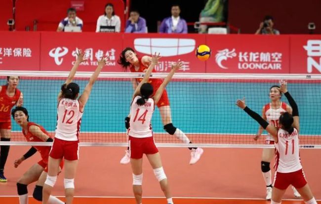 中国女排3-0轻取朝鲜，小组第一出线！