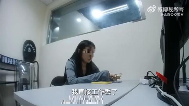 视频截图（来源：北京公交警方）