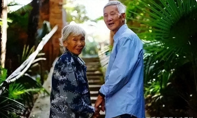 判了！“干女儿”骗走老夫妻200万元和两套房，在老挝诈死骗过大使馆还想骗保