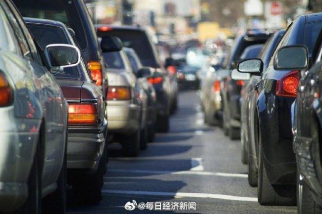 国内成品油调价窗口今晚开启，油价或下调