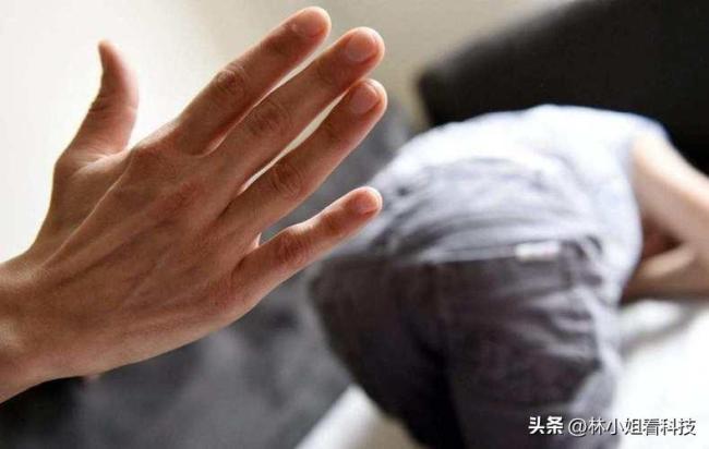 官方回应老师痛打学生 已无大碍，事件正在调查处理