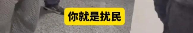 女子半夜12点洗澡被邻居怒斥扰民：十点以后不可以洗澡