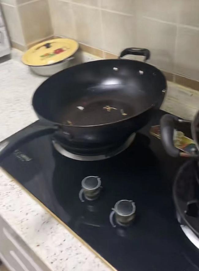 3小时保洁只擦玻璃，垃圾都没倒！保洁公司：买的是时长