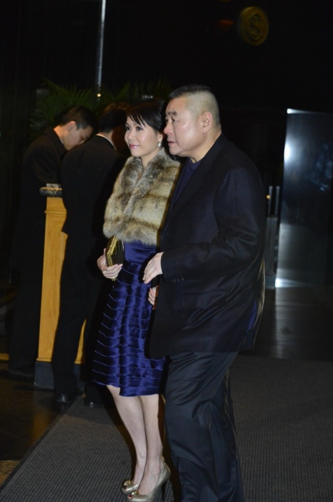 刘銮雄现身黎明演唱会陪老婆甘比看完全场大刘是真爱啊