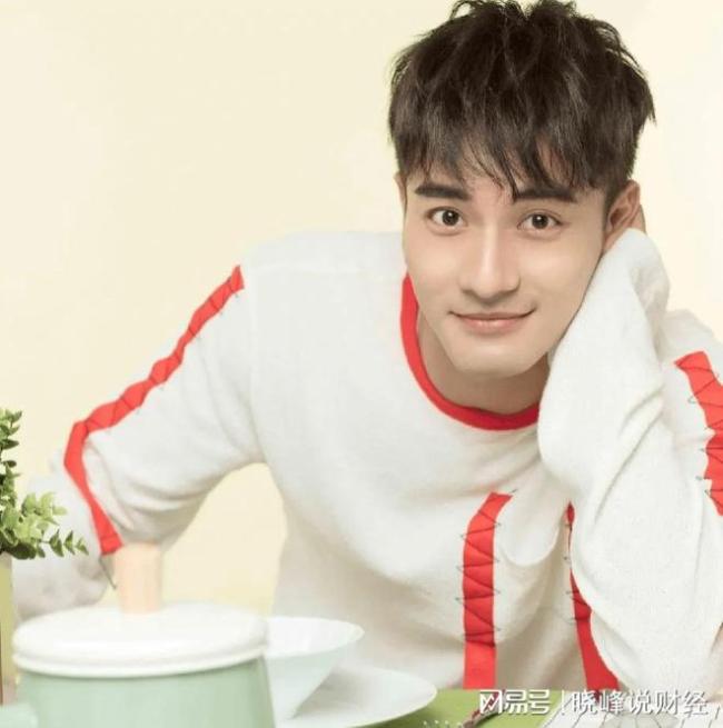 吴昕郑凯“地下恋”曝光，在一起很多年了！
