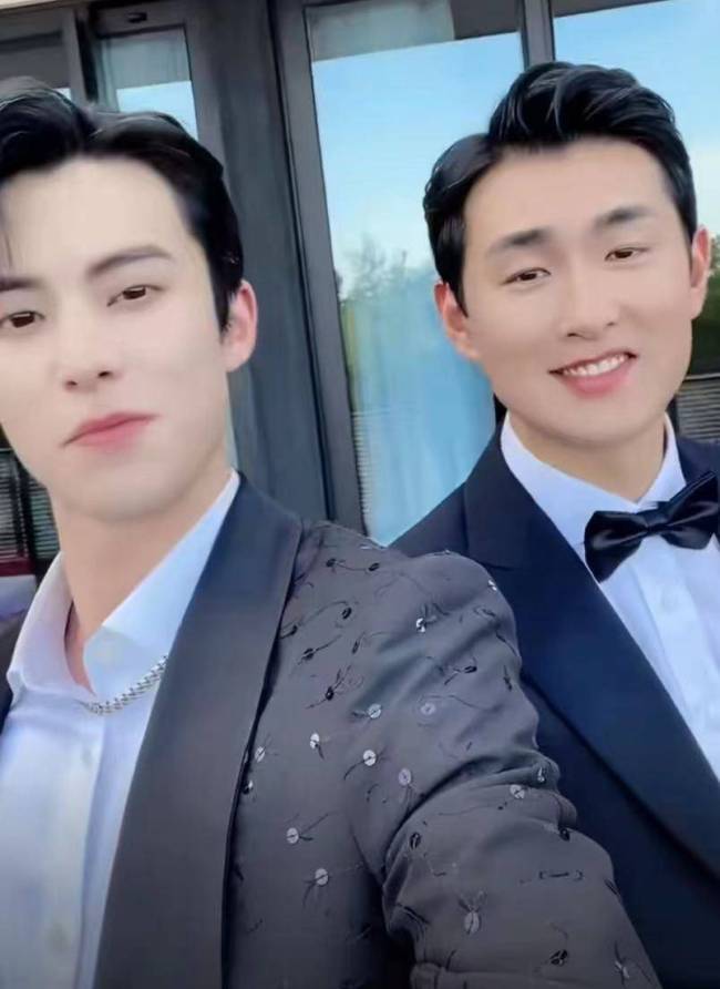 王鹤棣深夜送王彦霖夫妻去医院送到医院后棣棣也没立马走而是一直在楼