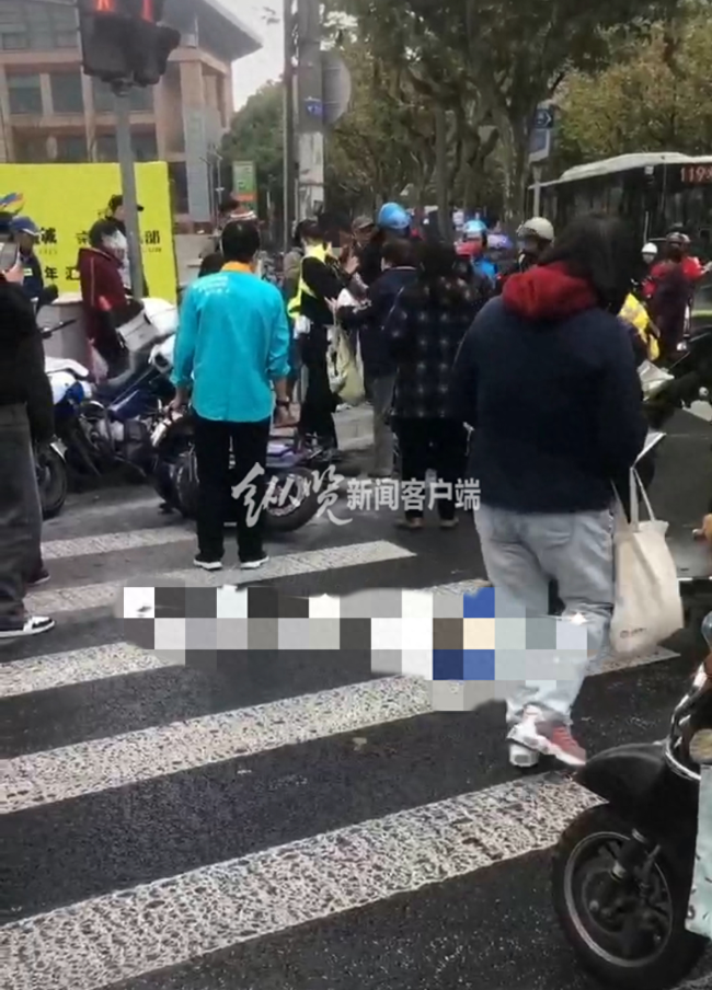 上海浦东新区一交警被当街捅伤？警方回应：已出警处理