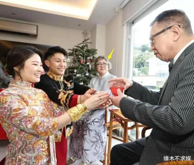 资深艺人许绍雄女儿结婚，香港名流齐聚祝福！