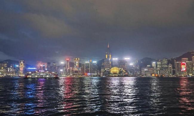 股市楼市低迷，但香港居民收入增长还靠投资收益