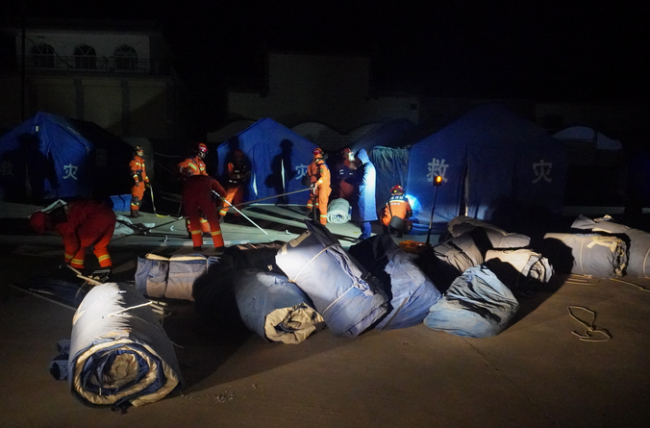 本次地震为何会造成较大人员伤亡?为何地震总发生在夜里?