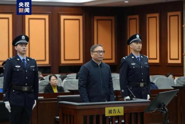 广东“老虎”陈如桂受审：受贿超1亿 当庭表示认罪悔罪