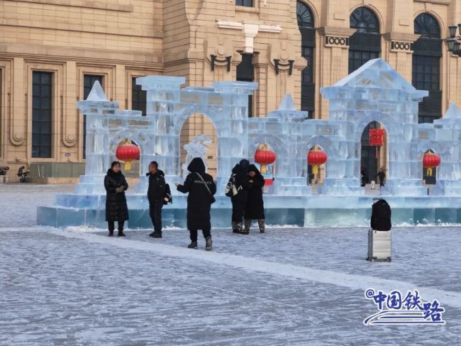 尔滨，连火车站都花式待客了！