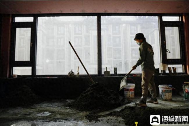 90后小伙在济南做瓦工 日薪2000在省会买了房