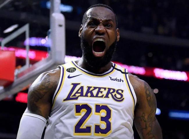 关键战！湖人vs雷霆最后时刻：雷霆拼死追分 浓眉暴扣锁胜局