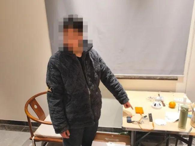 男子女厕装摄像头偷拍被刑拘 曾流窜多地潜入偷拍