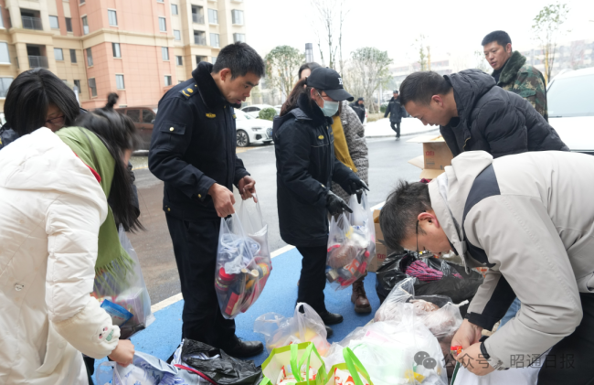 云南镇雄遇难者家庭由政府统一安置，将及时落实遇难人员抚慰、抚恤等救助政策
