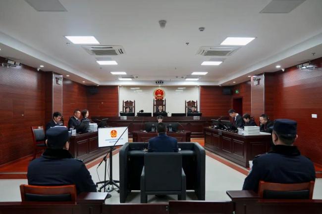 合肥市庐阳区委原书记陈华受审！被控受贿3145万余元对抗组织审查
