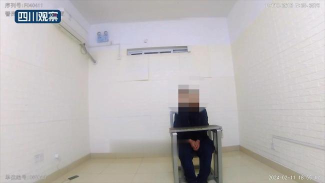 男子高铁厕所吸烟 致列车降速2分钟被罚500元