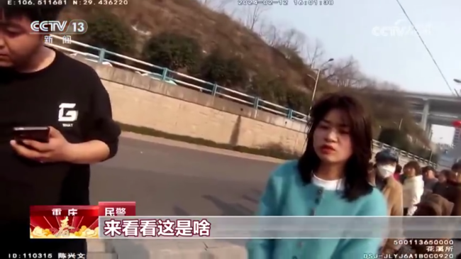 太感谢了！女子捡到7500元现金归还失主