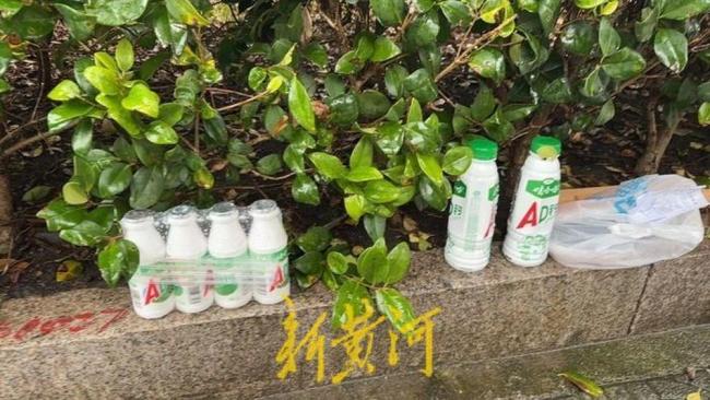 宗庆后追思会市民到场送行 喝娃哈哈长大的孩子：想送送他