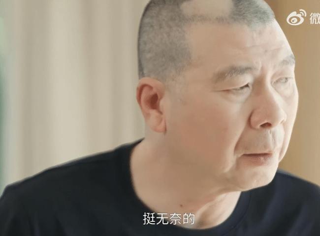 冯小刚回应病危移民等传闻：自己好多朋友都信了 对网络谣言感到无力和无奈