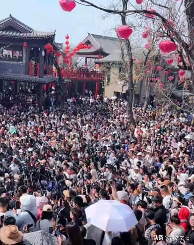 为什么变味了？开封王婆直播诉苦：舞台变了味儿了，保住净土很难