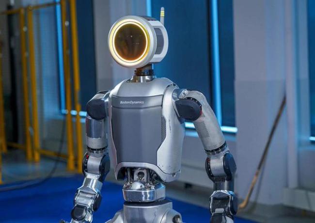 波士顿动力人形机器人Atlas退役