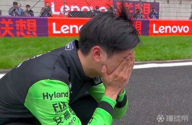 周冠宇F1中国站第14名赛后哭了 泪洒赛场，问鼎赛车荣誉