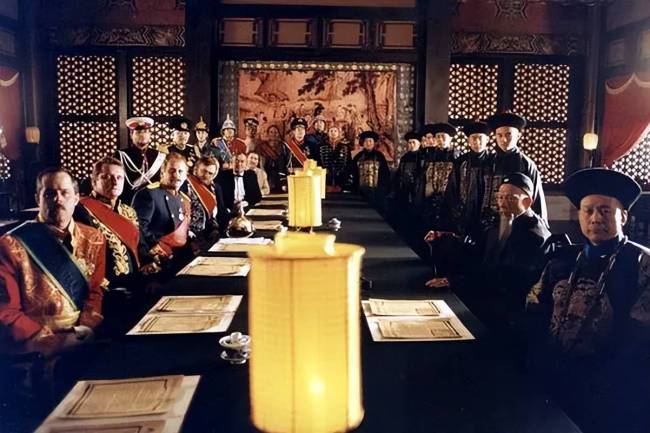 《哈尔滨一九四四》杨幂被师傅训斥 演技短板遭热议