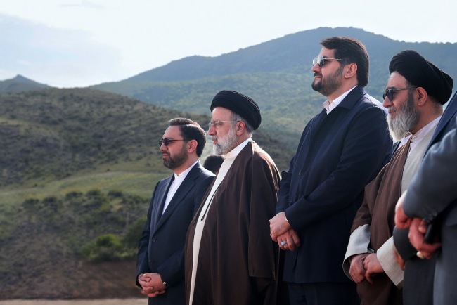 伊朗总统出事前见了谁 阿塞拜疆总统共启水坝项目