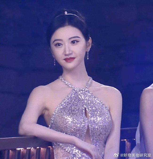 女明星gq红毯造型大赏:九美争艳谁夺冠?(3)