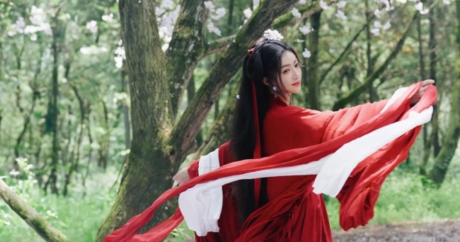 墨雨云間簪花定情 全民解壓神劇新寵還是很爽的