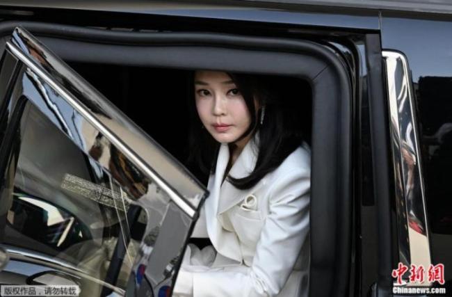 韩国第一夫人收受名牌包事件结案：“无违法行为”