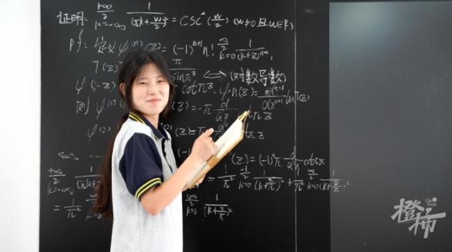 竞赛中专女生的老师也曾两进决赛 数学天分闪耀现实版《心灵捕手》