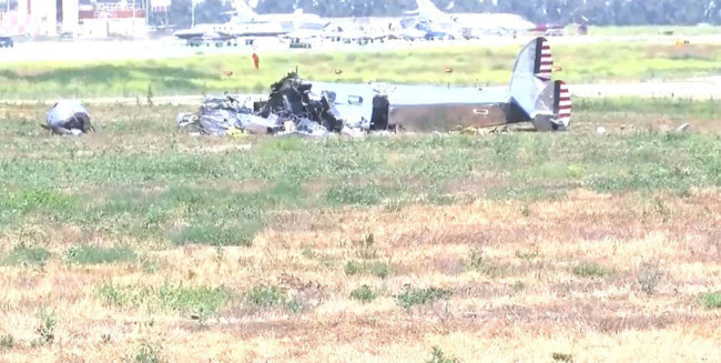 美國加州一小型飛機墜毀造成2人死亡