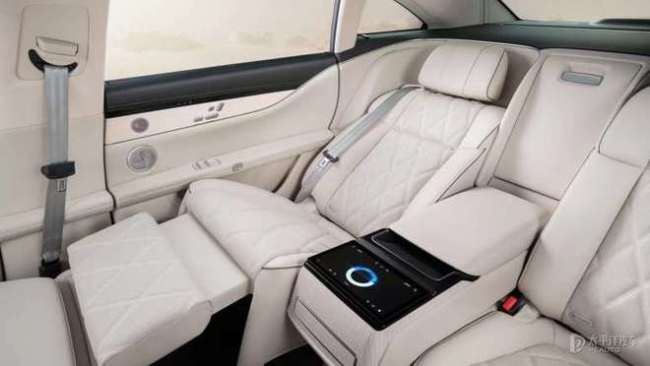 享界S9内饰官图发布 打造豪华科技座舱，华为技术加持