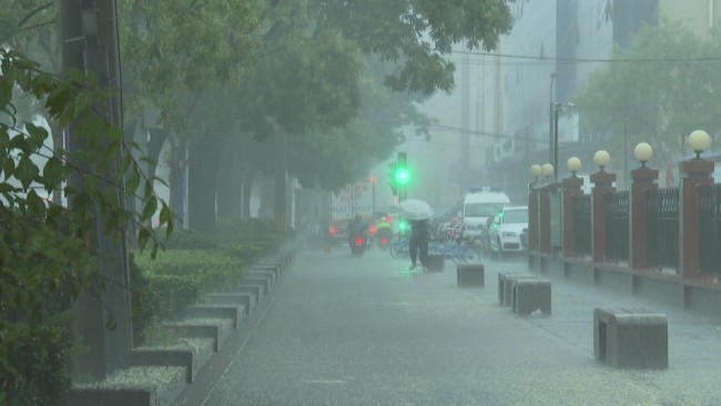 今日入伏，超长“桑拿天”待机中！雨水频繁刷脸，北京今晚仍有小到中雨