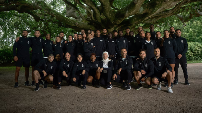 巴黎奥运会难民代表团抵达法国 多元化团队共赴梦想之旅