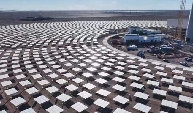 颠覆常识！法媒赞叹中国新型太阳能发电站 夜里不间断发电