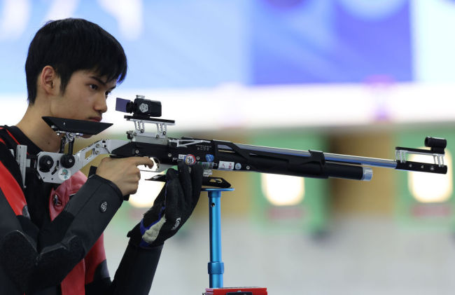 射击10米气步枪混合团体决赛 中国组合晋级夺金热门