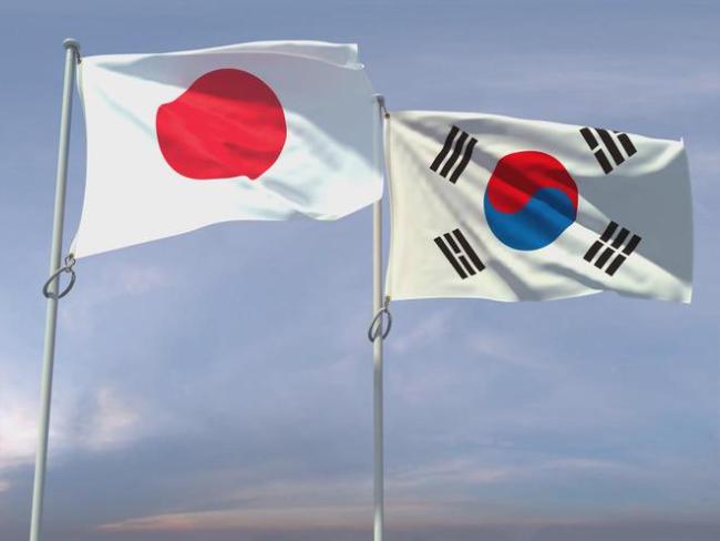 韩国网友热议田志希爆冷出局：俩中国人挂其他国家国旗对决