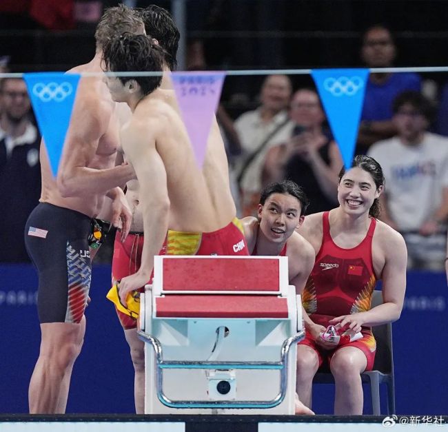 破亚洲纪录！中国男女混合泳接力夺银！刷新世界纪录壮举